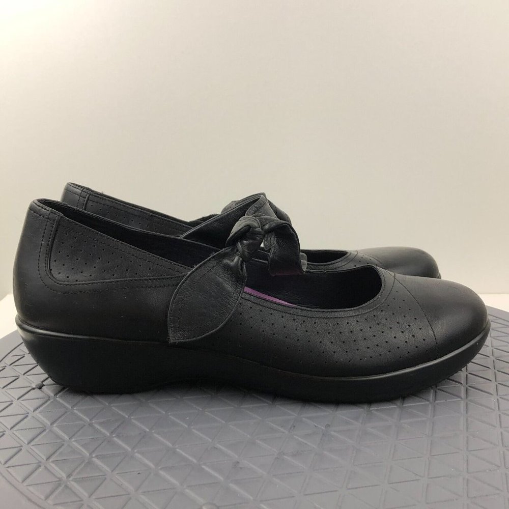 Dansko Womens Size 40EU 9US Black Leather Mary Jane Hook and Loop